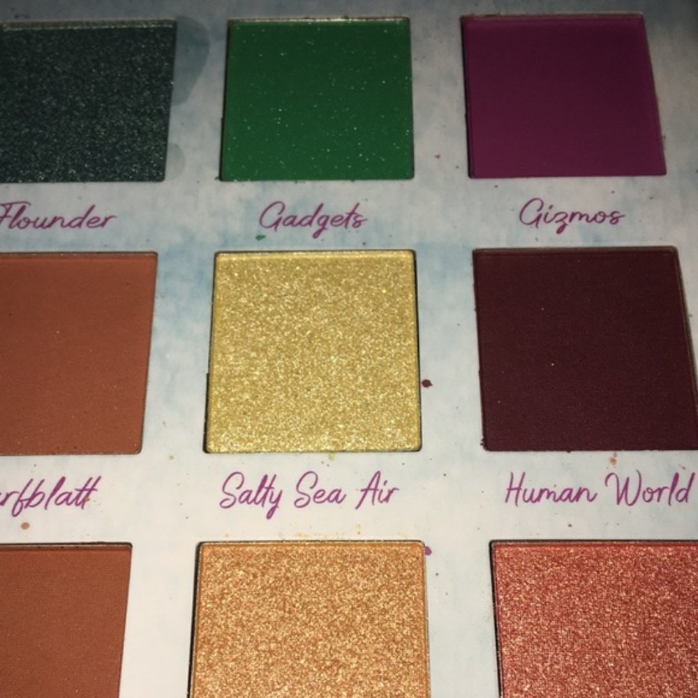 HP🎊🎊Disney Little Mermaid Ariel Sketch 12 Shade Eyeshadow Palette - Picture 9 of 10